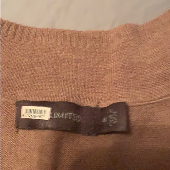 Limited Women’s v neck sweater - Picture 2 of 3